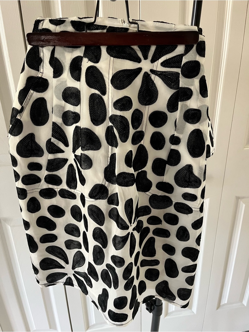 St. John Couture Black & White Floral embroidered Skirt